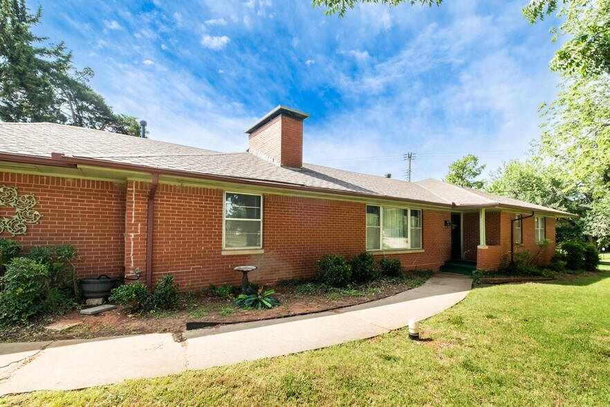 Building Photo - 7110 Brentwood Rd