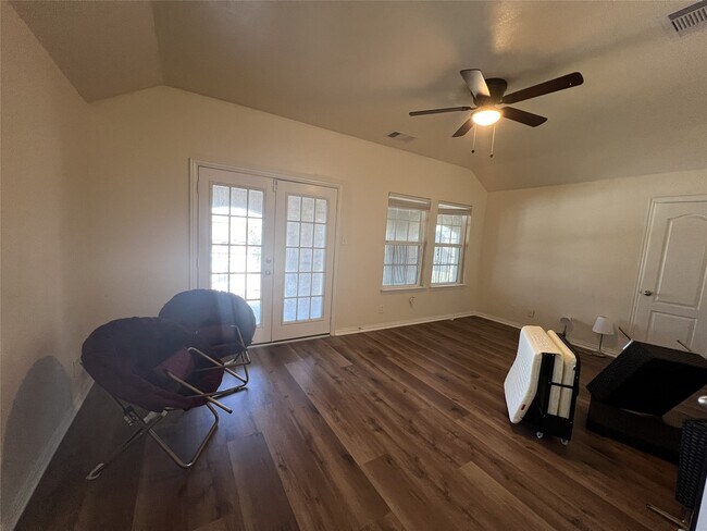 Building Photo - 2403 Summers Glen Ct