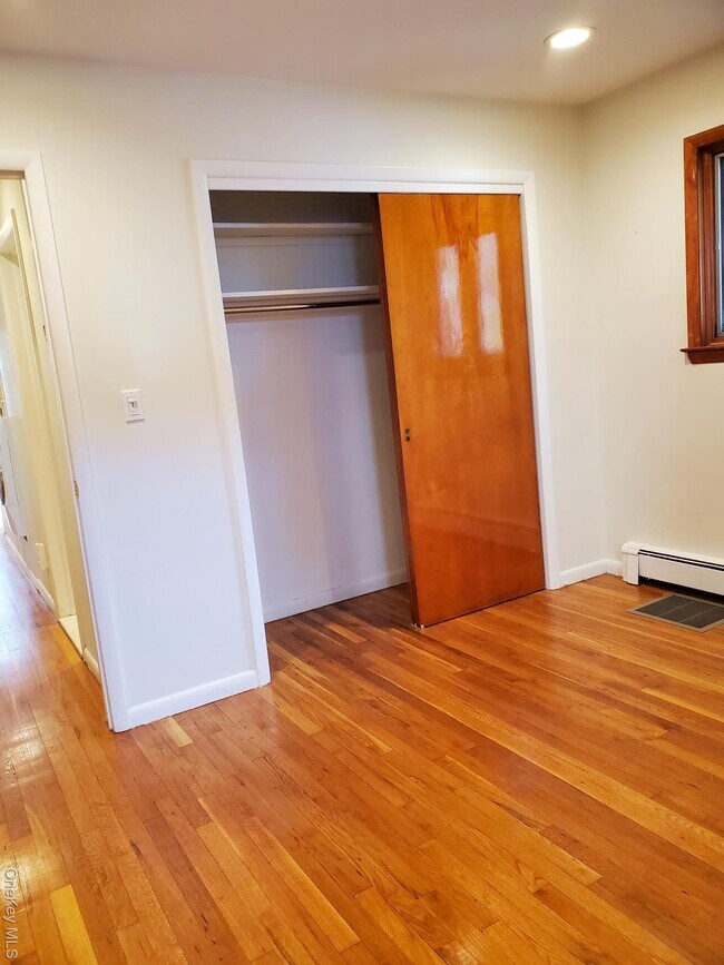 Building Photo - 55 Juniper Rd