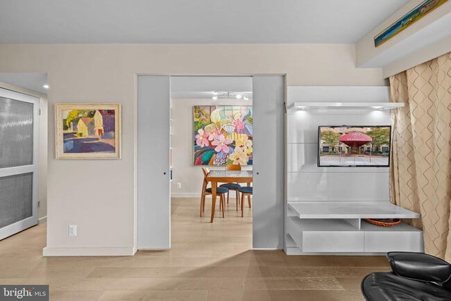 Building Photo - 1401 17th St NW