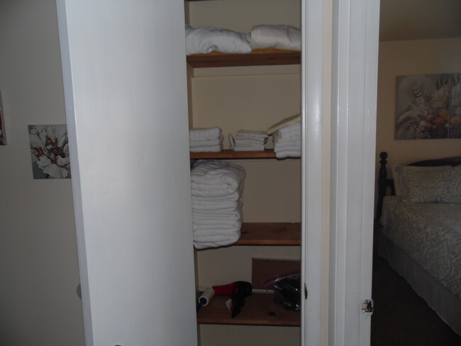 Linen Closet - 799 Donnell Blvd