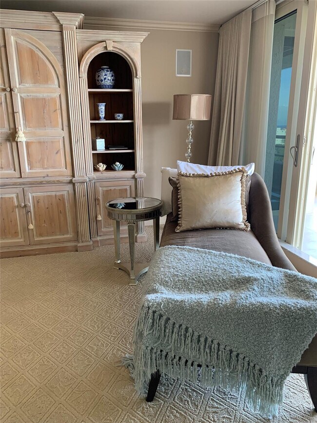 Building Photo - 4101 N Ocean Blvd