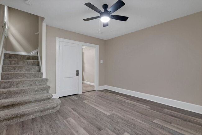 Building Photo - 618-620 Lilley Ave