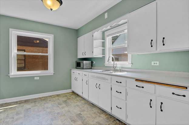 Building Photo - 8918 Parkside Ave