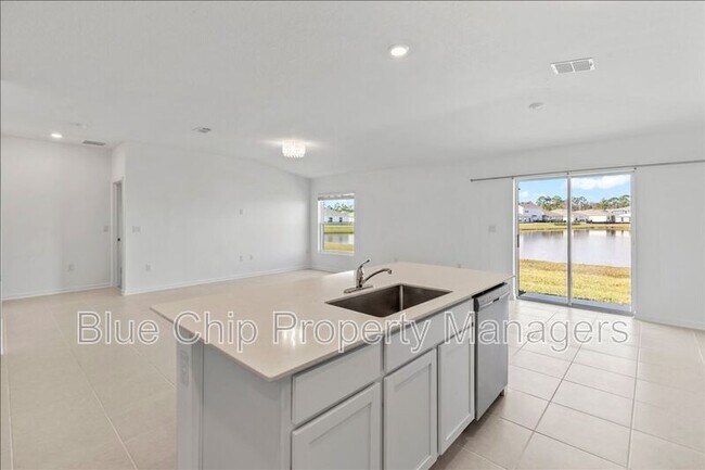 Building Photo - 2295 Green Valley St