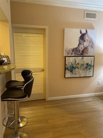 Building Photo - 3231 Allen Pkwy