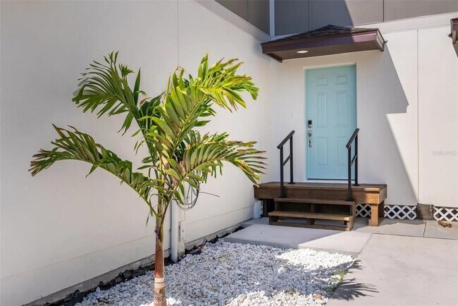 Building Photo - 2102 Sebring Pl