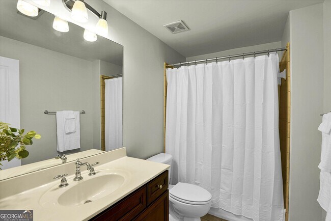 Building Photo - 2635 Colgan Ct SE