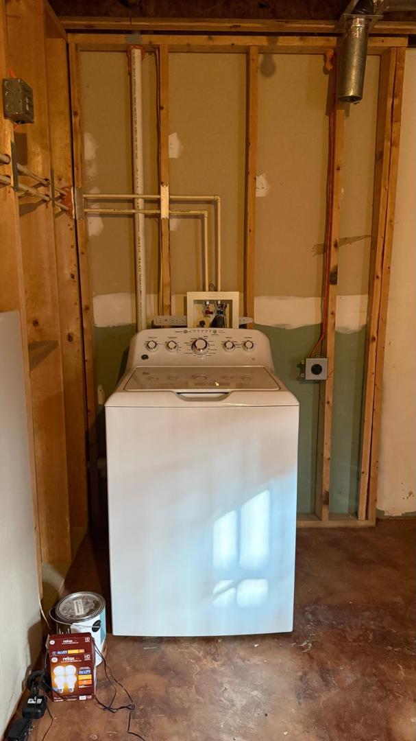 Building Photo - 12 Council Ct