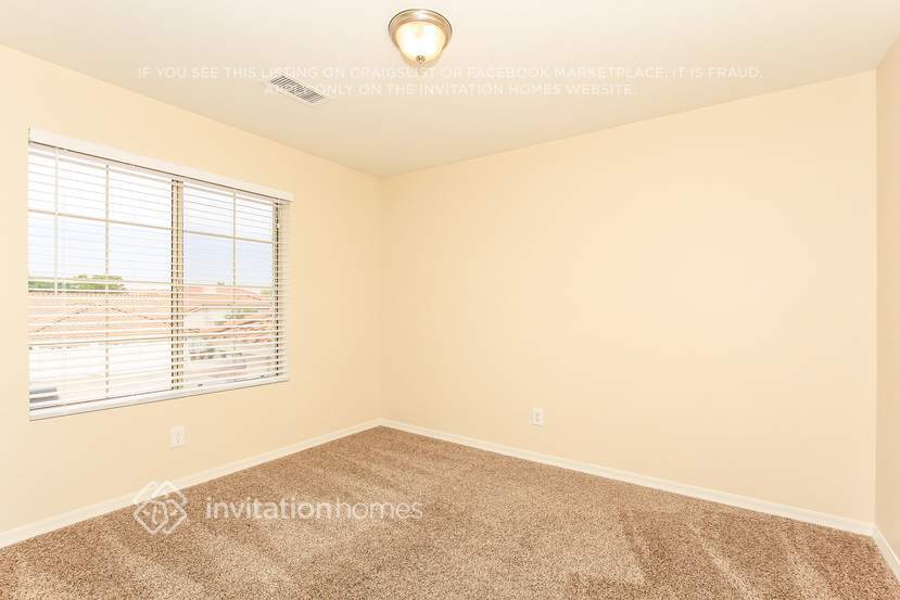 Building Photo - 5795 W Wethersfield Dr