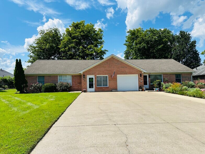 Building Photo - 3239 Jack Gray Dr