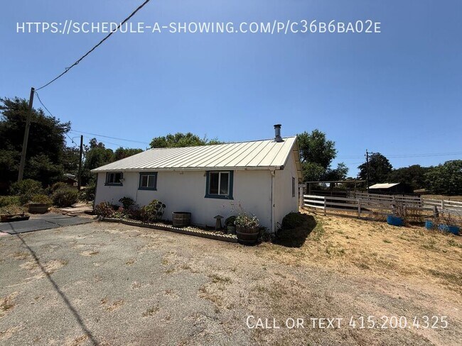 Building Photo - 39 Paddon Rd