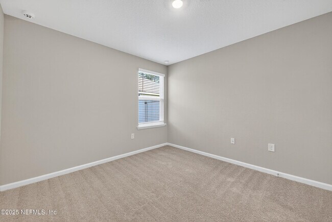 Building Photo - 66108 Edgewater Dr