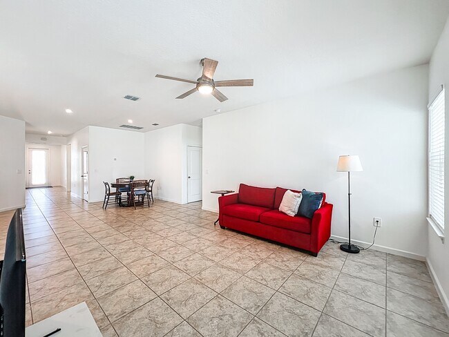 Building Photo - 4213 Keeson Cir