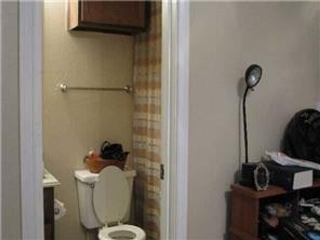 Building Photo - K506 - Buena Vista #103