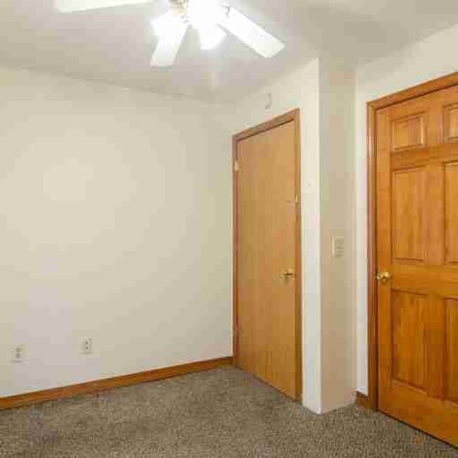 Building Photo - Cozy 2 Bedroom Home
