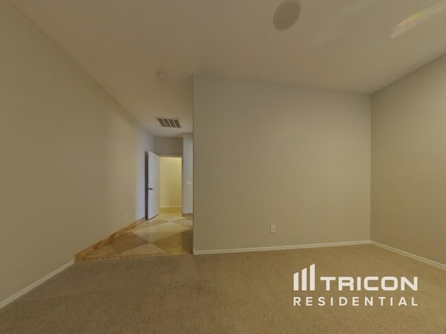 Building Photo - 700 S 220th Ln