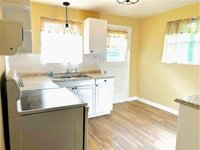 Building Photo - 155 Canton Rd