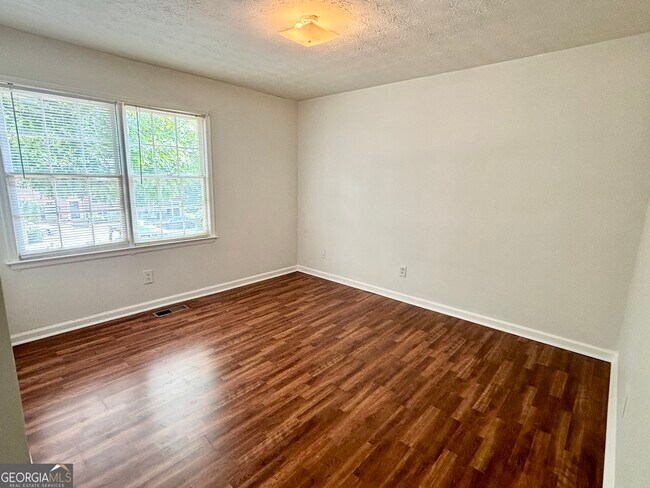 Building Photo - 4383 Redgate Rd