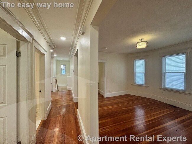 Building Photo - 65 Conwell Ave