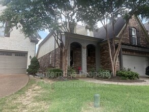 Building Photo - 886 Winter Leaf Dr