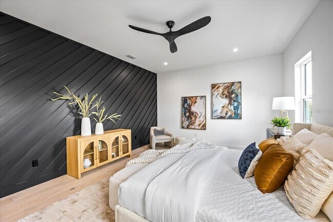 Building Photo - 3601 W Platt St