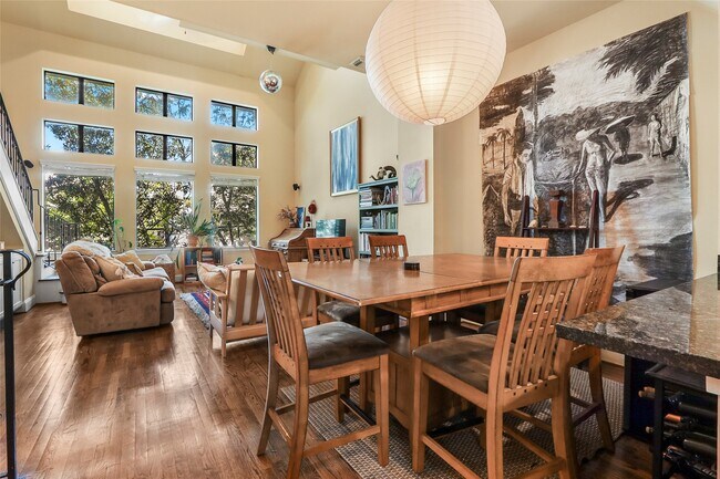 Building Photo - 1905 Summer St