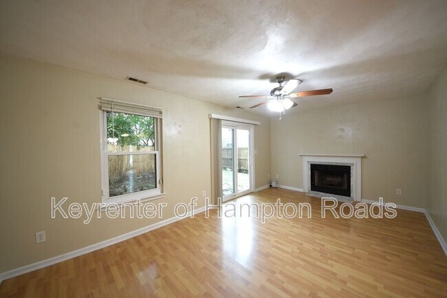 Building Photo - 5321 Bayside Rd