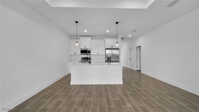 Building Photo - 330 Gordon Ave S