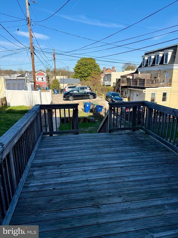 Building Photo - 3613 Parkdale Ave