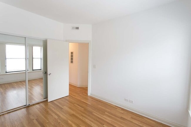 Floorplan - 5400-5408 S. Ingleside Avenue
