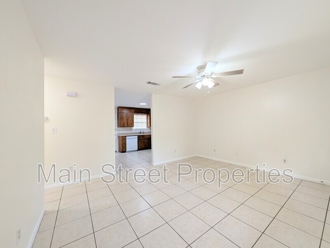 Building Photo - 5086 Yacht Harbor Cir