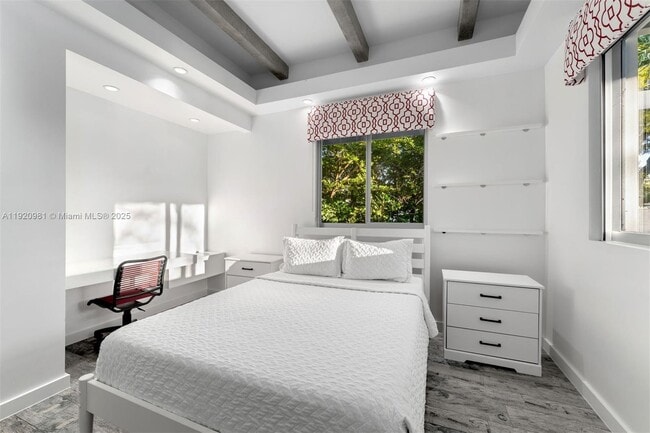 Building Photo - 101 SW 21st Rd