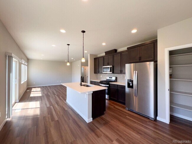 Building Photo - 485 Galveston Ter