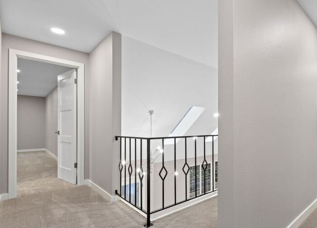 Building Photo - Stunning Private AIR CONDITIONED Dream Home in Coveted Bridal Trails