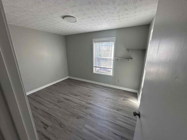 Building Photo - 4348 Bradley Dr SW