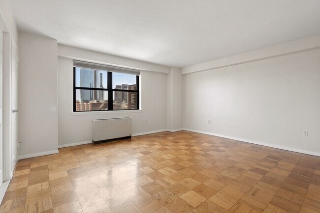 Building Photo - 6 Whittier Pl