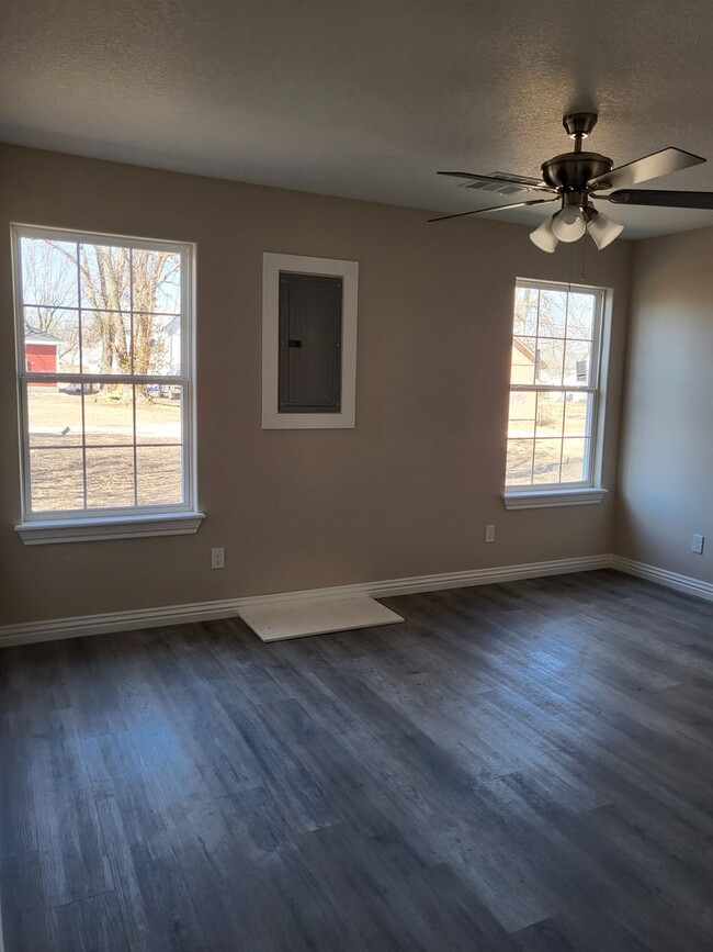 Building Photo - Brand new 3 bedroom, 2 bath house in Webb ...