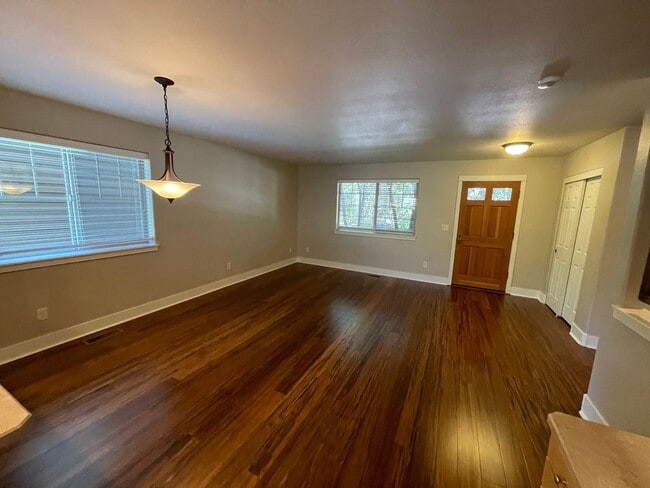 Building Photo - 1862 NW Shevlin Park Rd