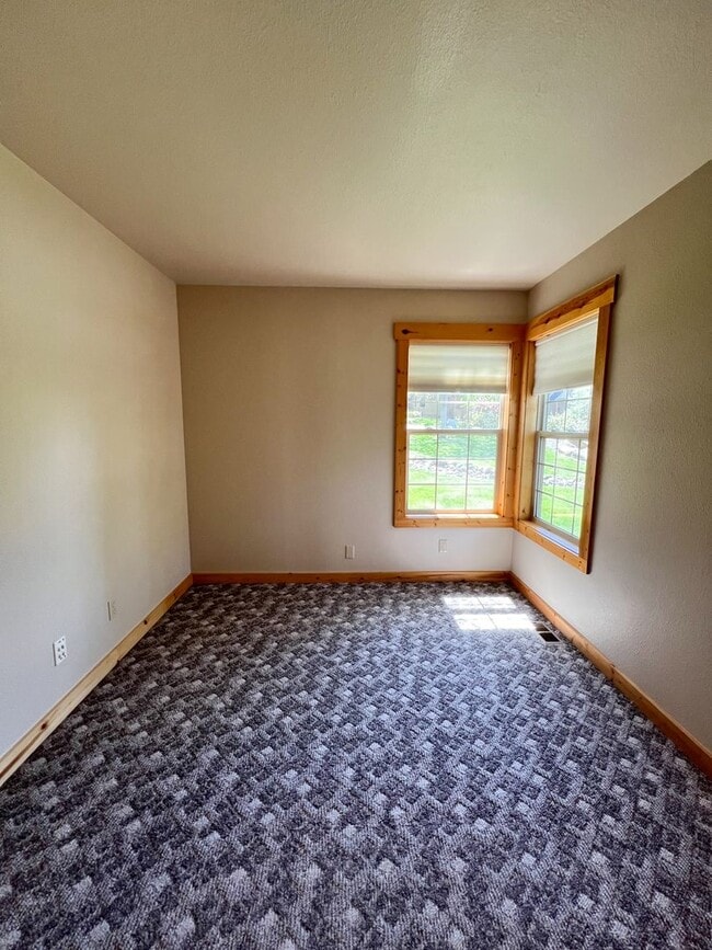 Building Photo - 4663 Marsh Hawk Dr
