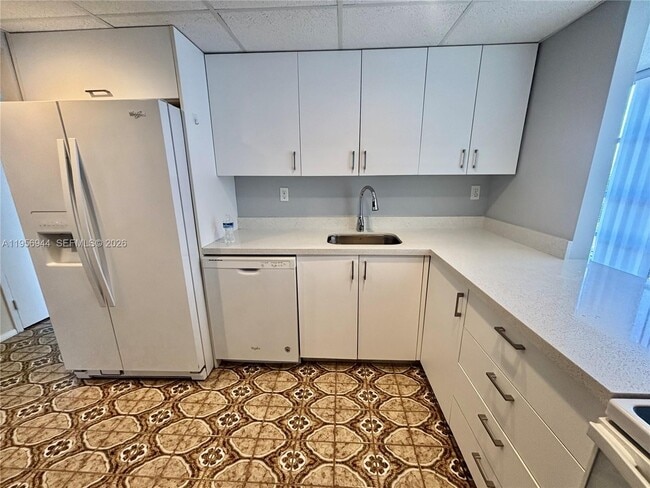 Building Photo - 2001 Atlantic Shores Blvd