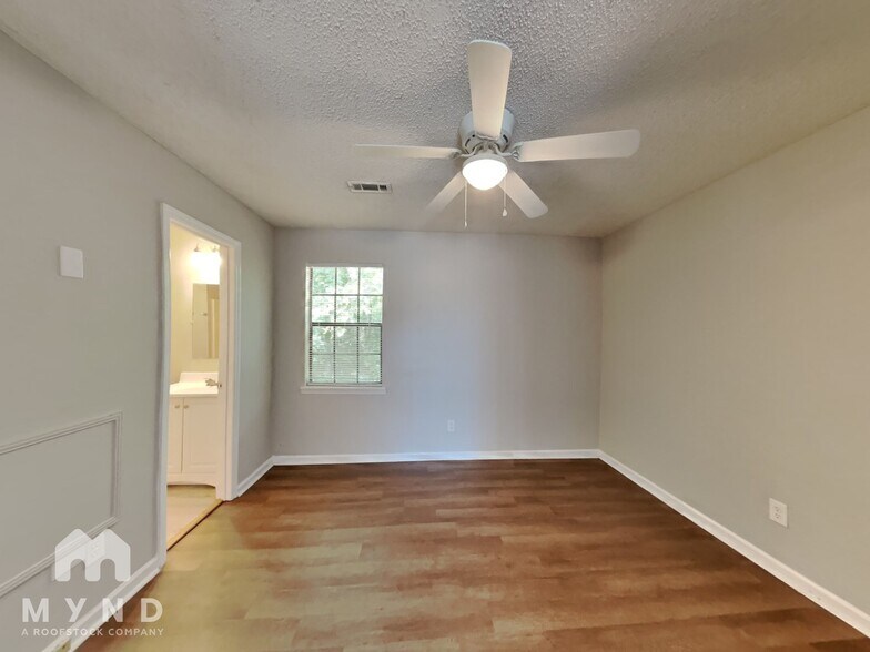 Building Photo - 629 Bennett Dr