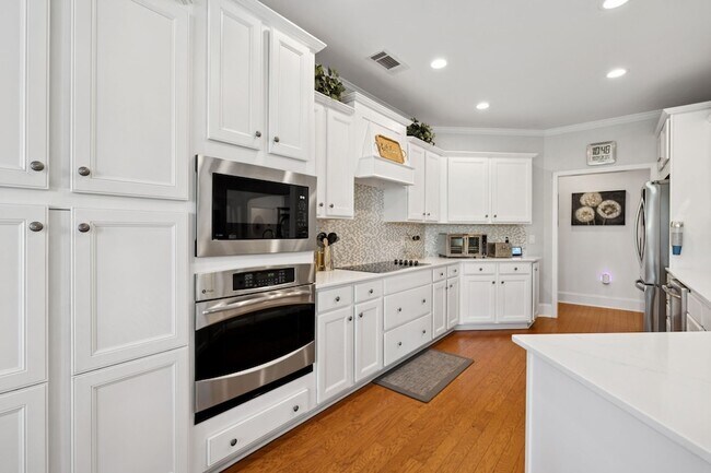 Building Photo - 239 Antebellum Ln