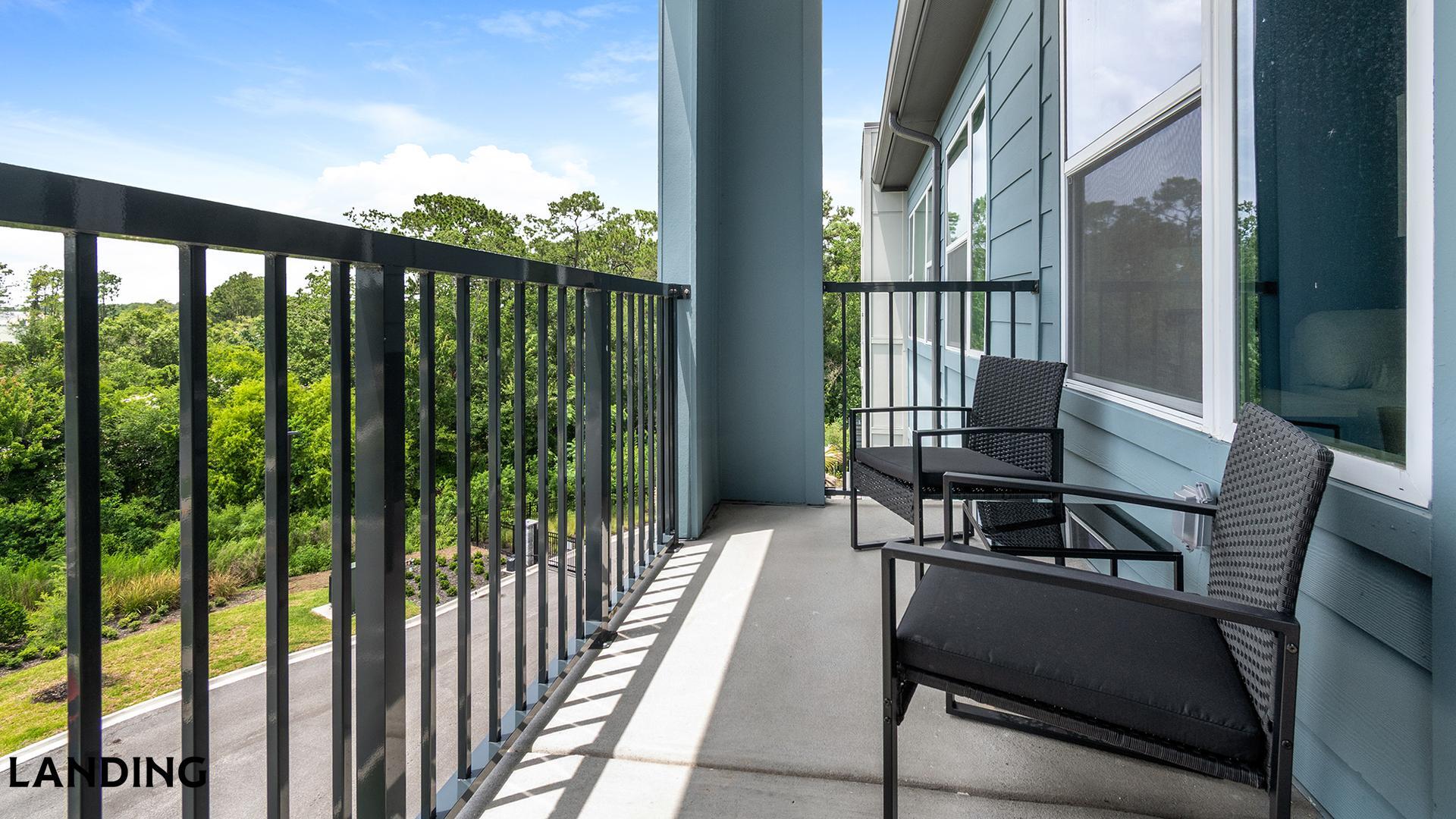 Building Photo - 7311 Baymeadows Way