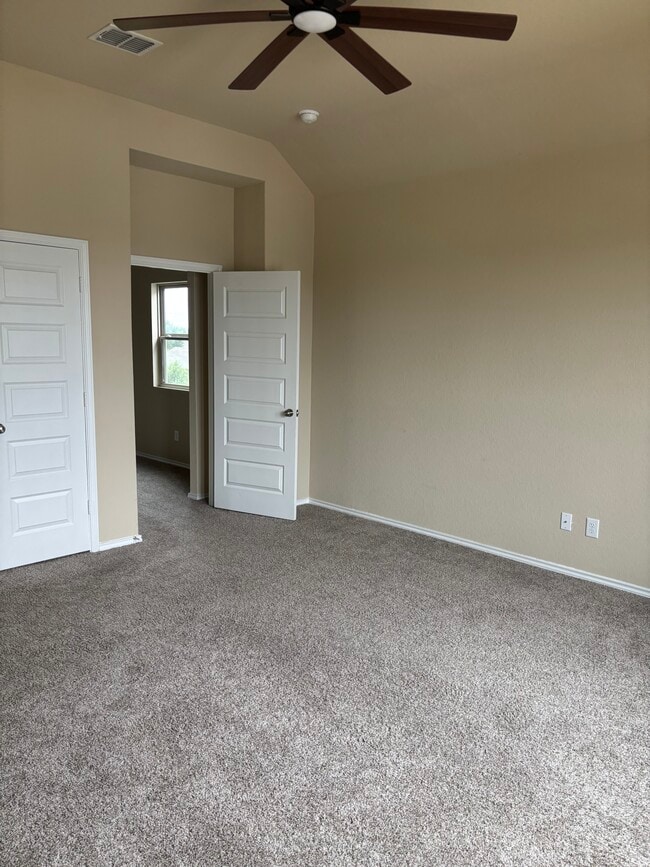 Building Photo - 6026 Galena Rock