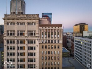 Building Photo - 110 E Washington St