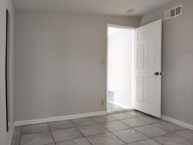 Building Photo - 1150 Pecos Way