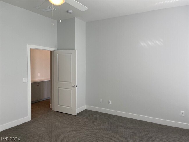 Building Photo - 6422 Spring Jog St