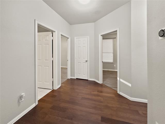 Building Photo - 707 Dickerson Ln