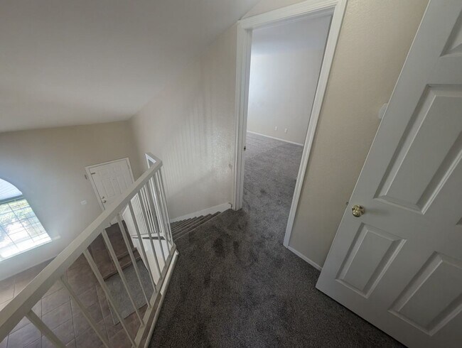 Building Photo - 8408 Stoney Bluff Ave